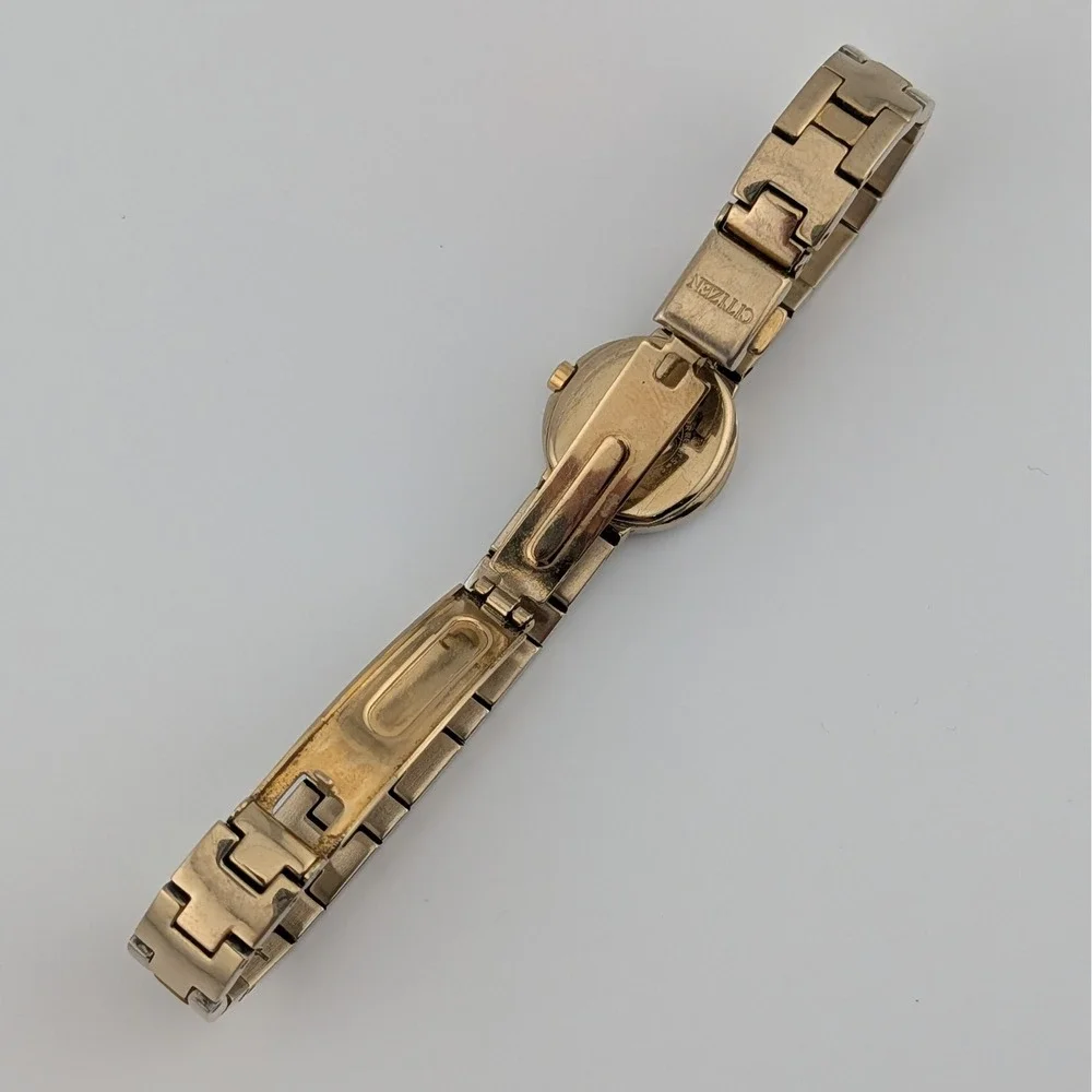Citizen Eco-Drive Silhouette Swarovski White MOP Sapphire Gold G620-S017599 6